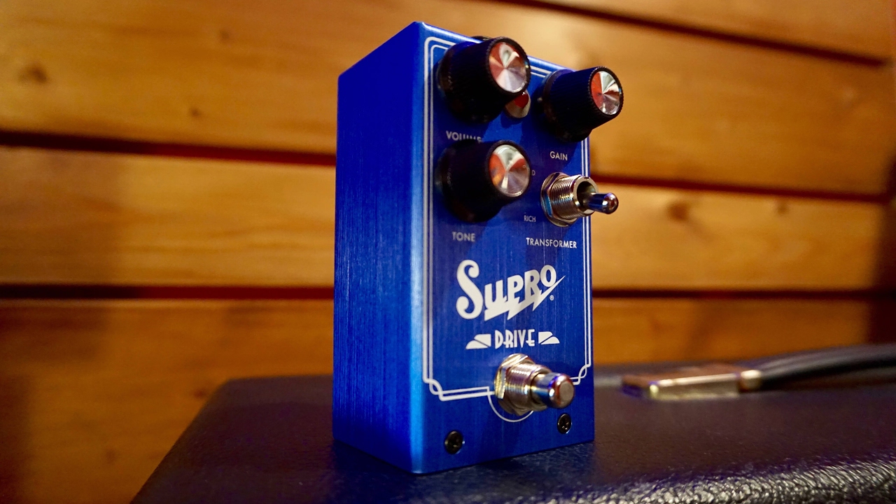 Supro SuproDrive overdrive, demo by Pete Thorn - YouTube