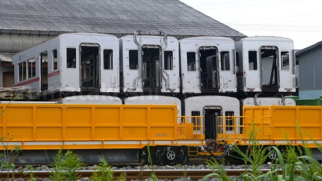 渡瀬北 解体状況確認】東武 20000系 2段積みのまま解体開始、東京
