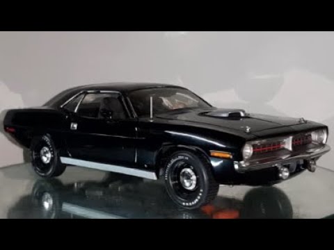 Highway 61 1:18 1970 Plymouth 'Cuda 426 Hemi Review - YouTube