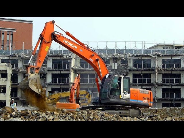 5/17UP 解体工事現場で活躍するユンボ 日立建機 ZAXIS 210K JR西日本