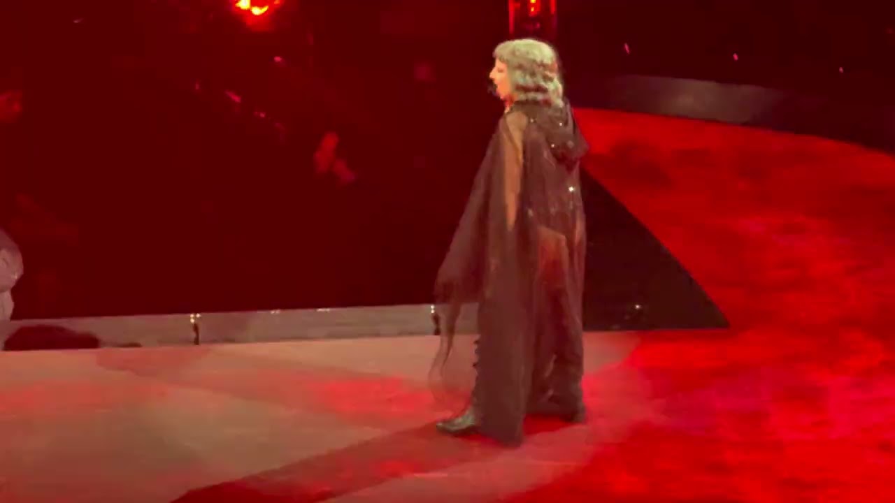 Million Reasons [Lady Gaga - The MAYHEM Ball at Madison Square