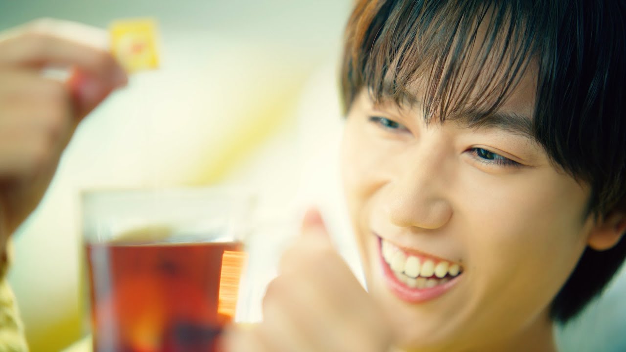 リプトン イエローラベル おいしさの秘密篇」15秒 - YouTube