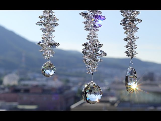 太陽の光を浴びたサンキャッチャー/スワロフスキー社製クリスタル