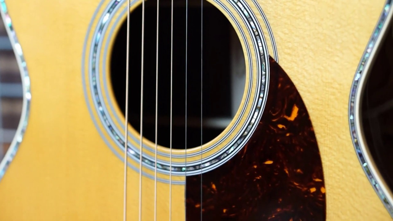 MartinスタンダードOMモデルの最高峰！OM-42をご紹介！！ - Red