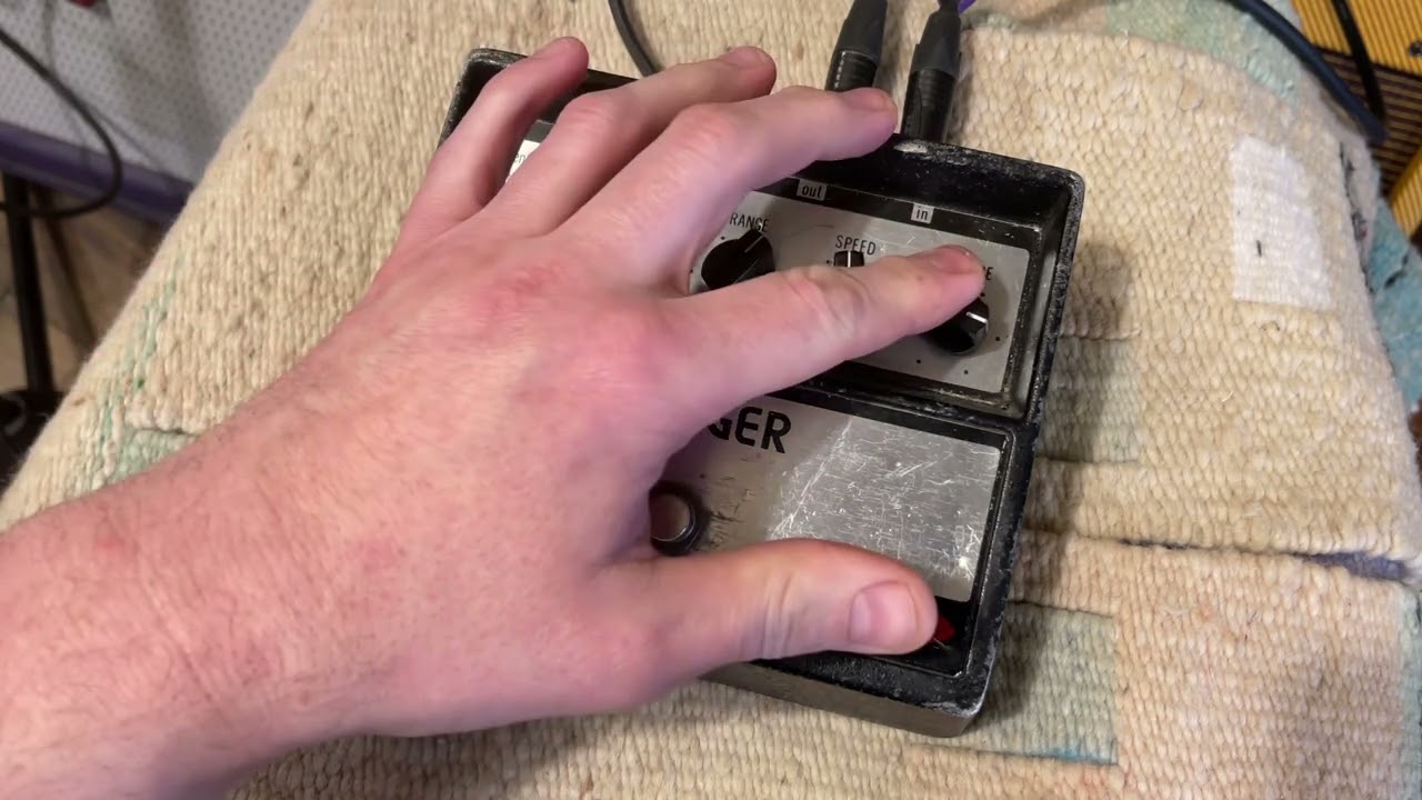 1970s A/DA Flanger guitar pedal - YouTube