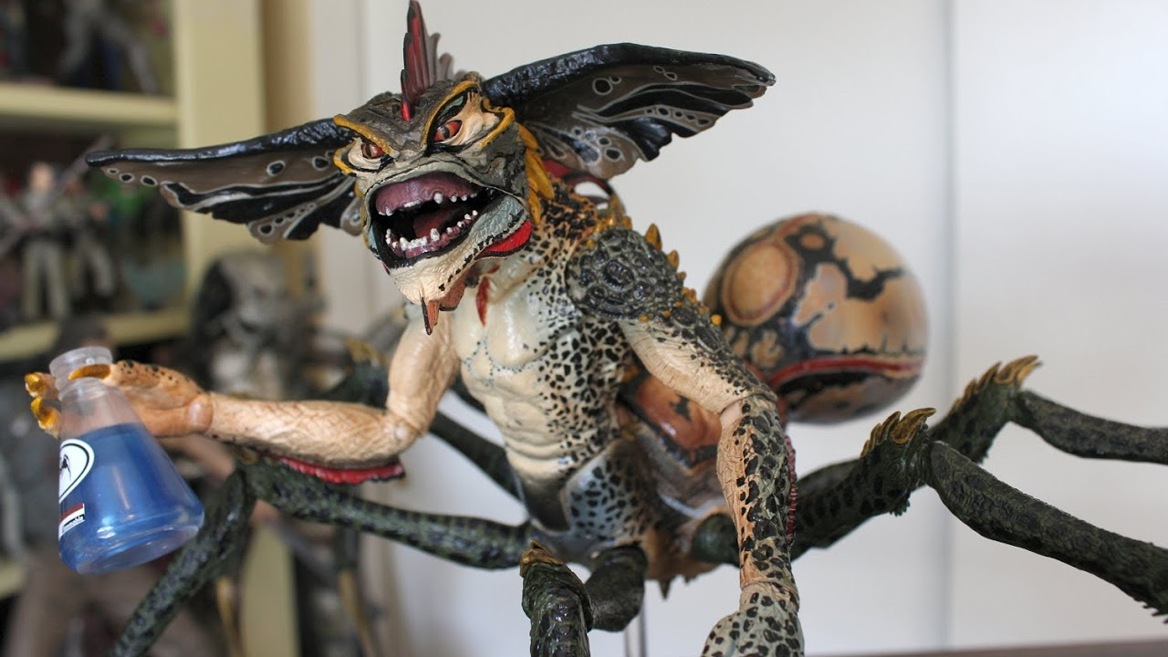 NECA Gremlins 2 Spider Gremlin figure review - YouTube