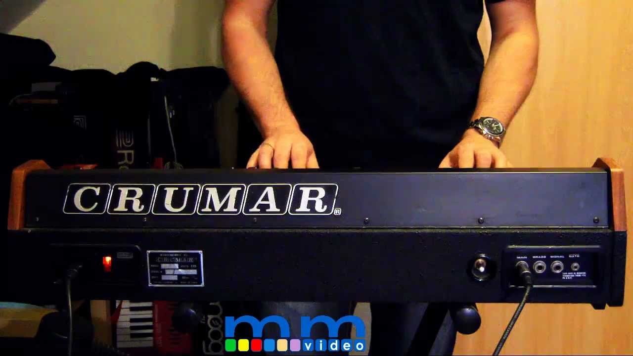 Vintage Synthesizers I Crumar Performer - YouTube