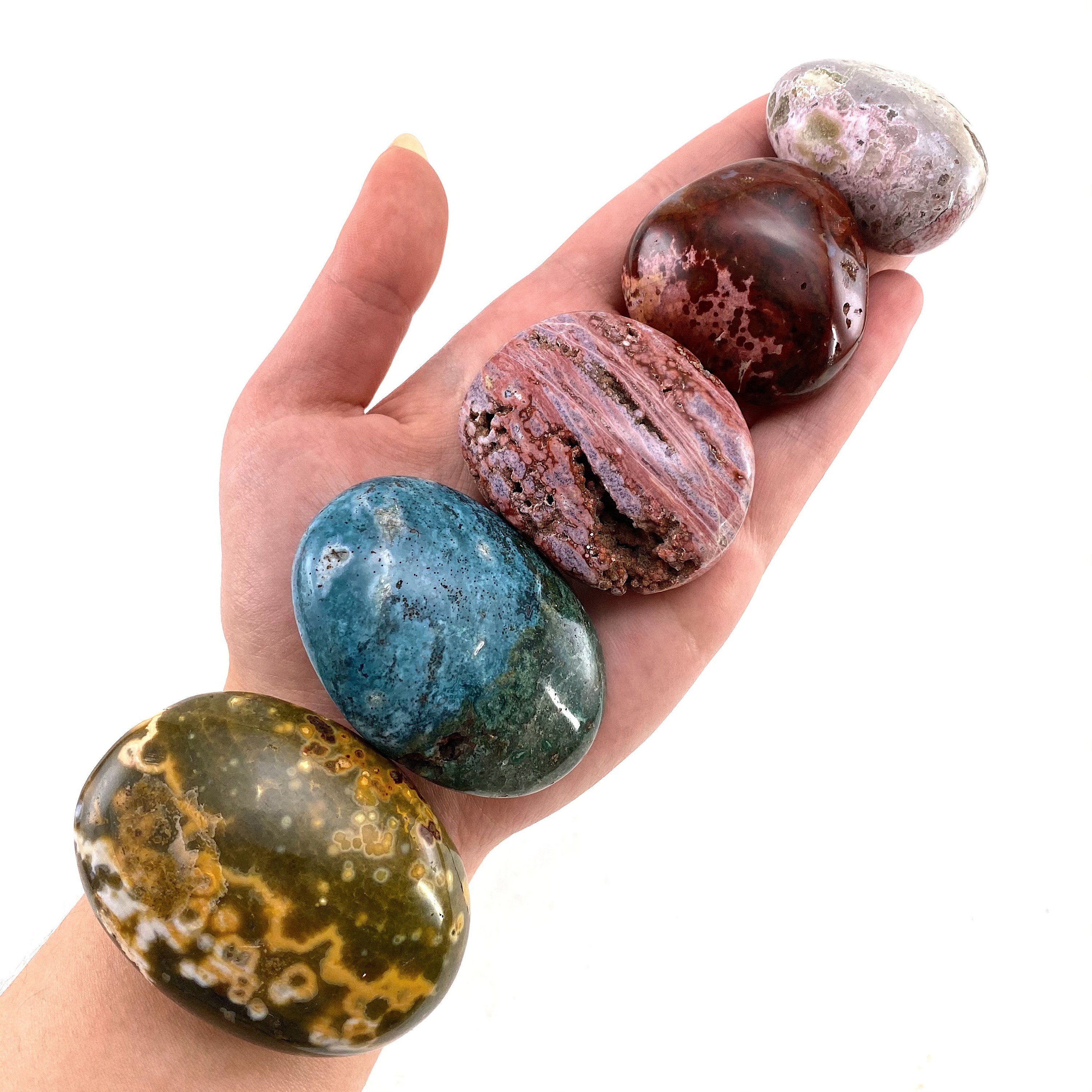 オーシャンジャスパーパームストーン｜研磨された球状水晶の心配石