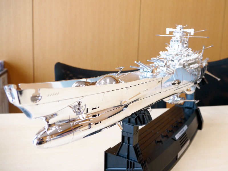 バンダイの劇場公開記念限定版「1/350 宇宙戦艦ヤマト・空間磁力メッキ