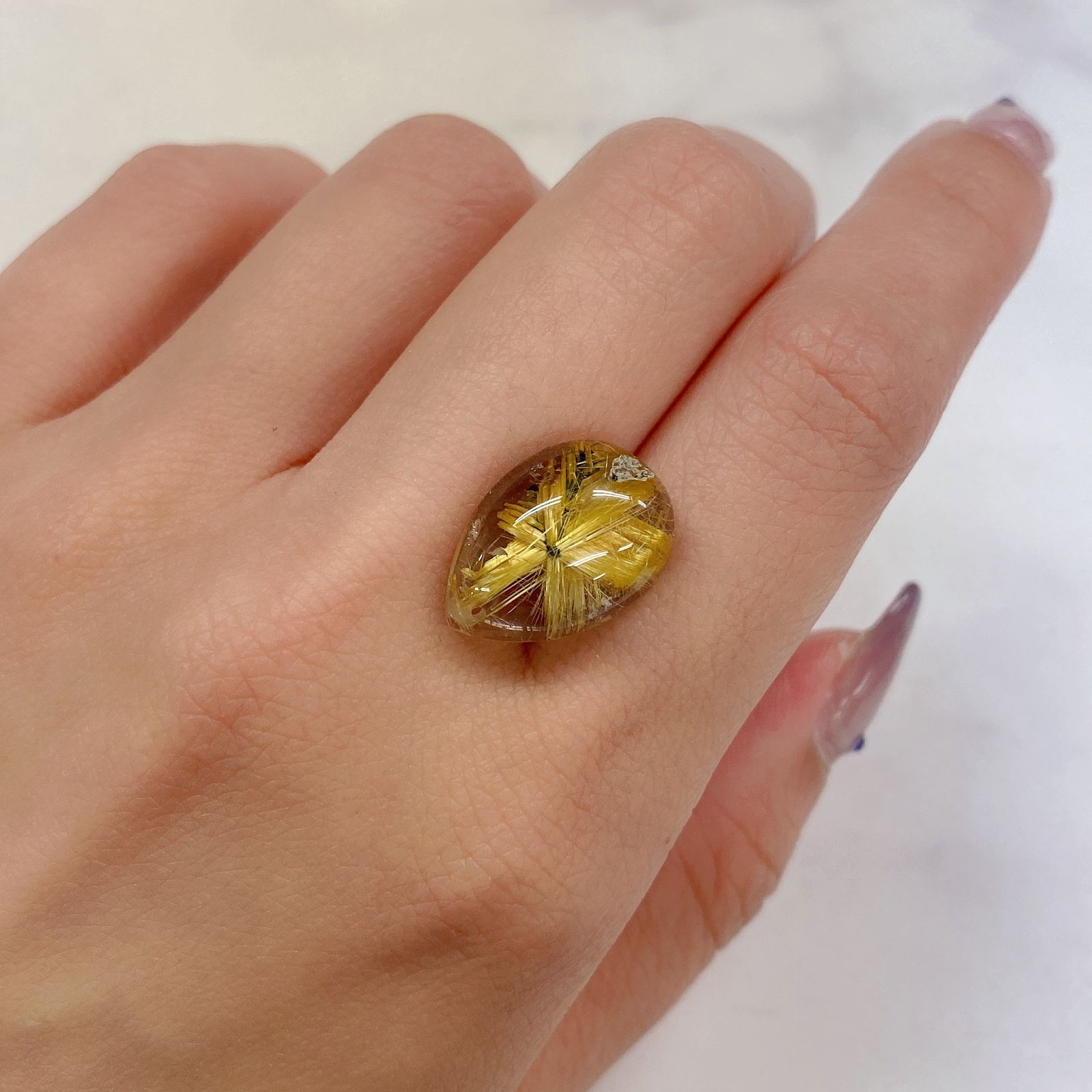 太陽タイチンルチルクォーツ(宝石名ルチルレイテッド・クォーツ