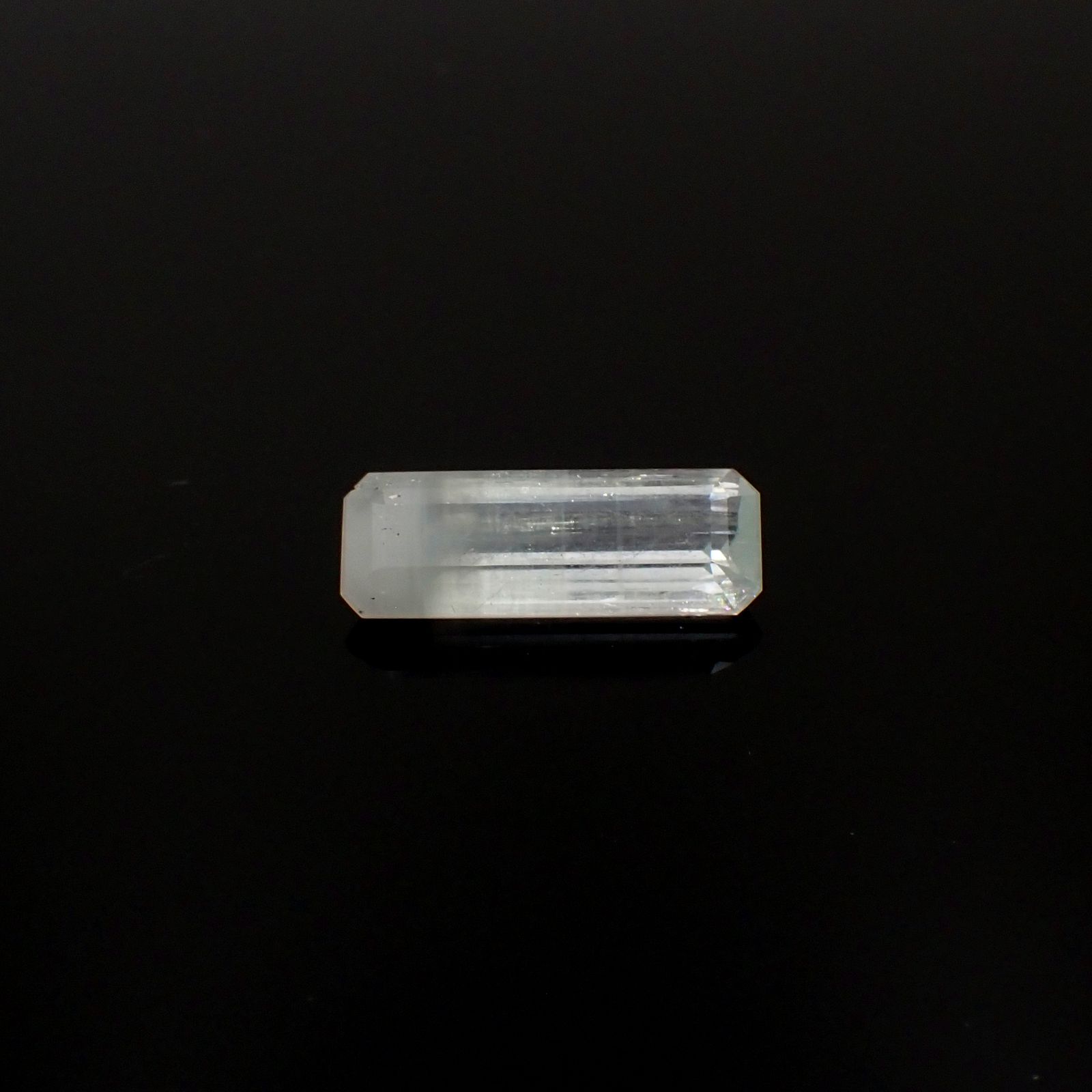 バイカラーベリル商品一覧 | 宝石ルースの専門店【TOP STONE】