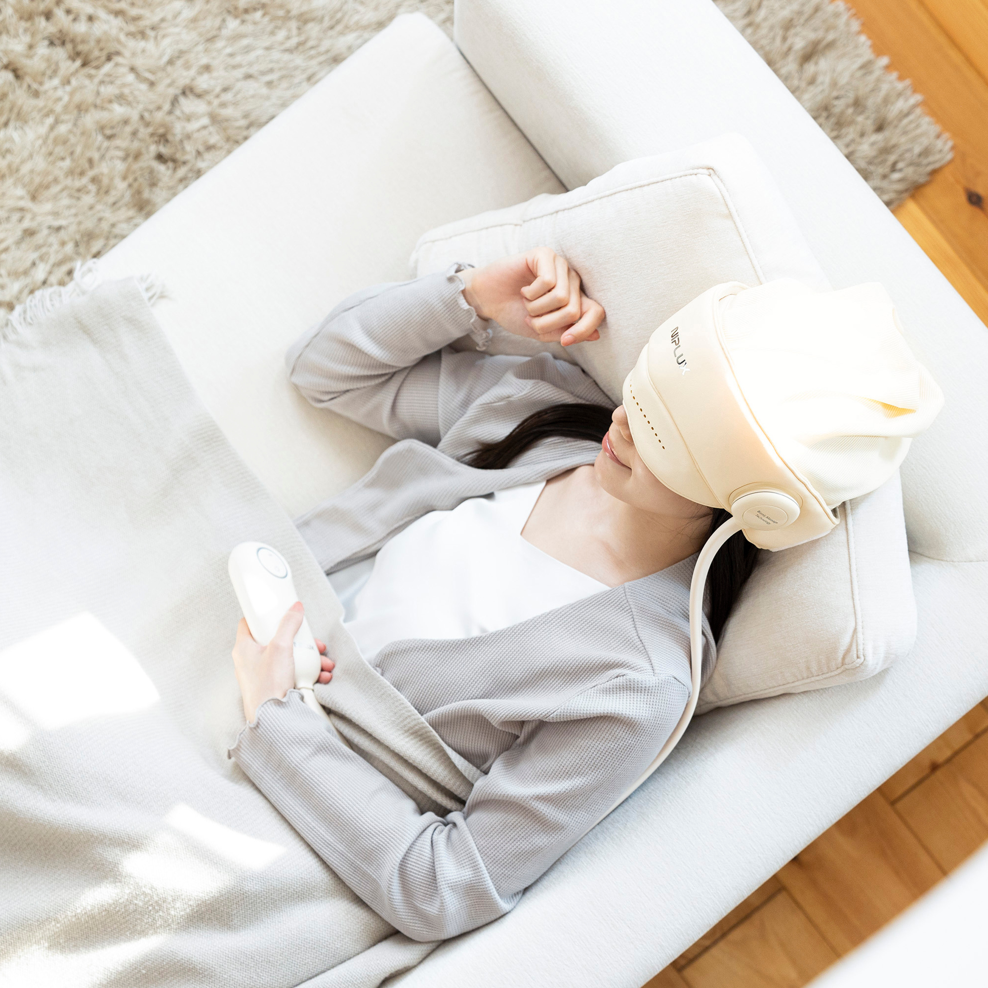 温熱＆加圧で極上のヘッドリラクゼーション＜CHILLMET＞ | NIPLUX