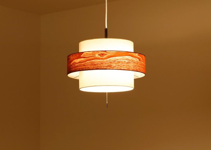 ウォール・ペンダントライト~ウォールナットを贅沢に使用したシェード