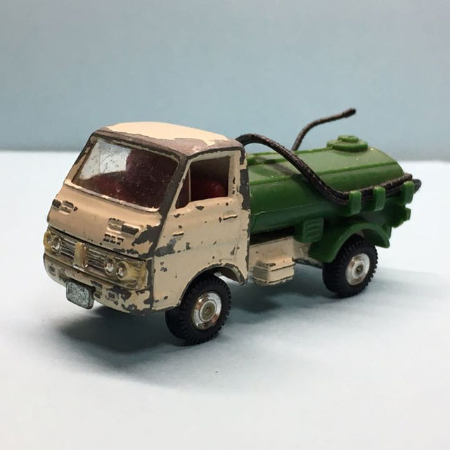 日本製黒箱トミカ Vol.37 いすゞ エルフ バキュームカー 2Cホイールの
