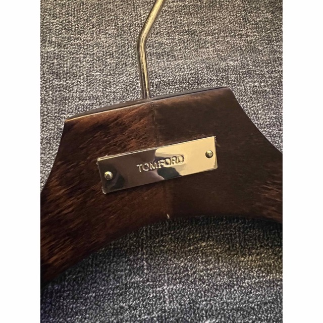 TOM FORD - TOM FORD トムフォード 木製純正ハンガーの通販 by YOYO