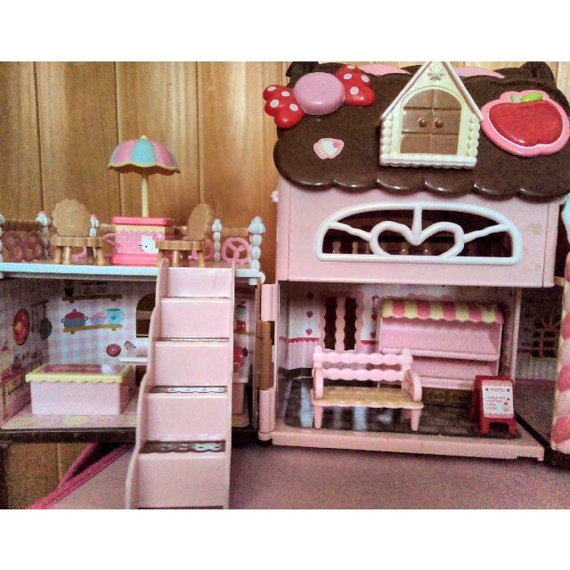 ドールハウス キティちゃん お菓子の家の通販 by sakuranbo MAMA 's