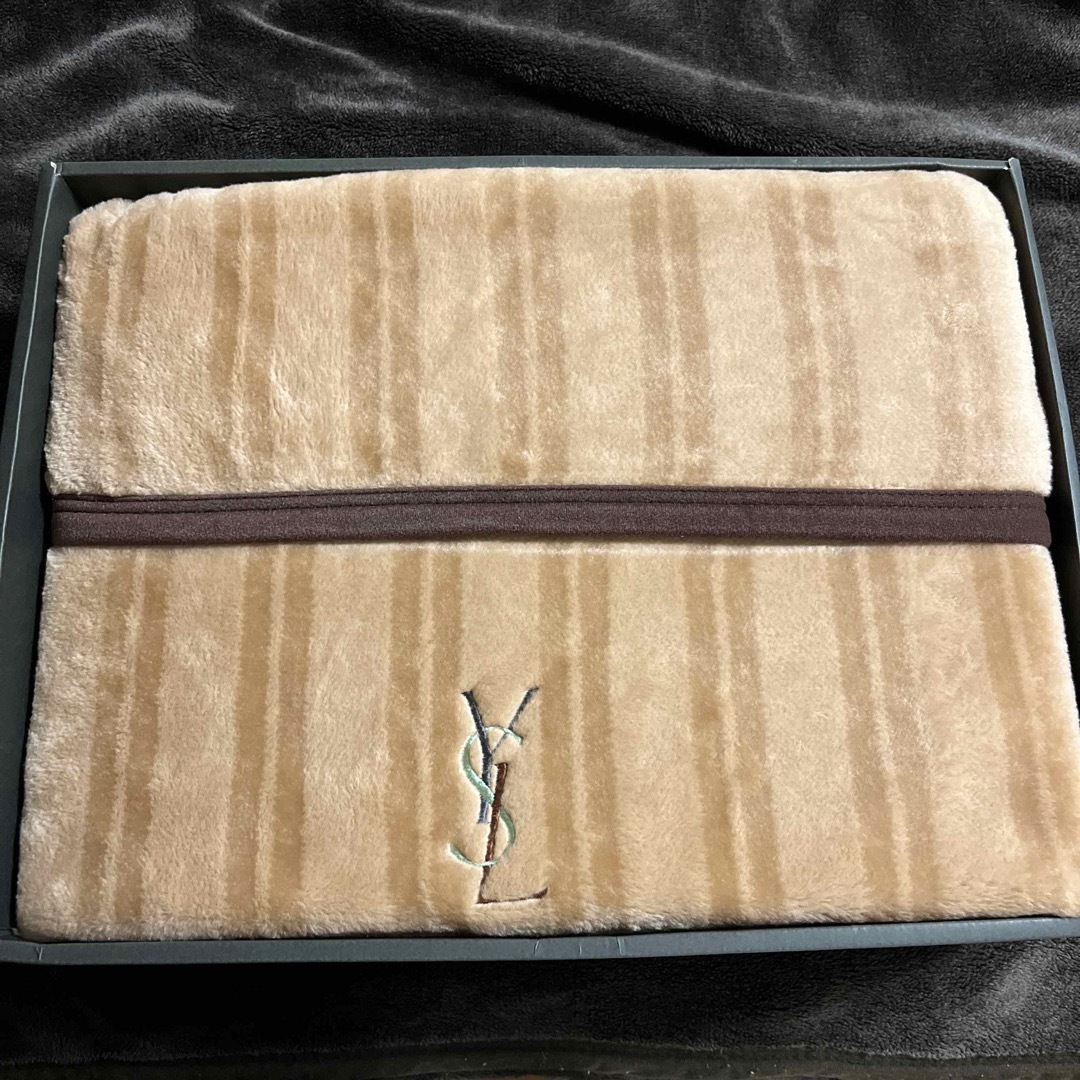 Yves Saint Laurent - イヴ・サンローラン毛布の通販 by みさと's shop