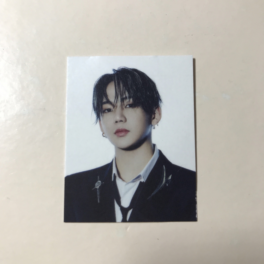 TREASURE ヒョンソク トレカ2枚+IDフォトの通販 by よう｜ラクマ