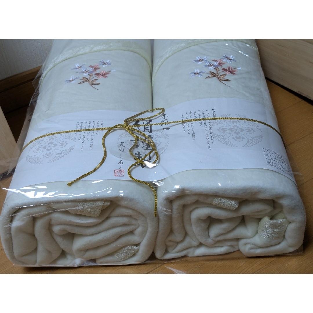 未使用 木箱入 絹謹製 匠のしるく シルク混綿毛布 2枚入りの通販 by