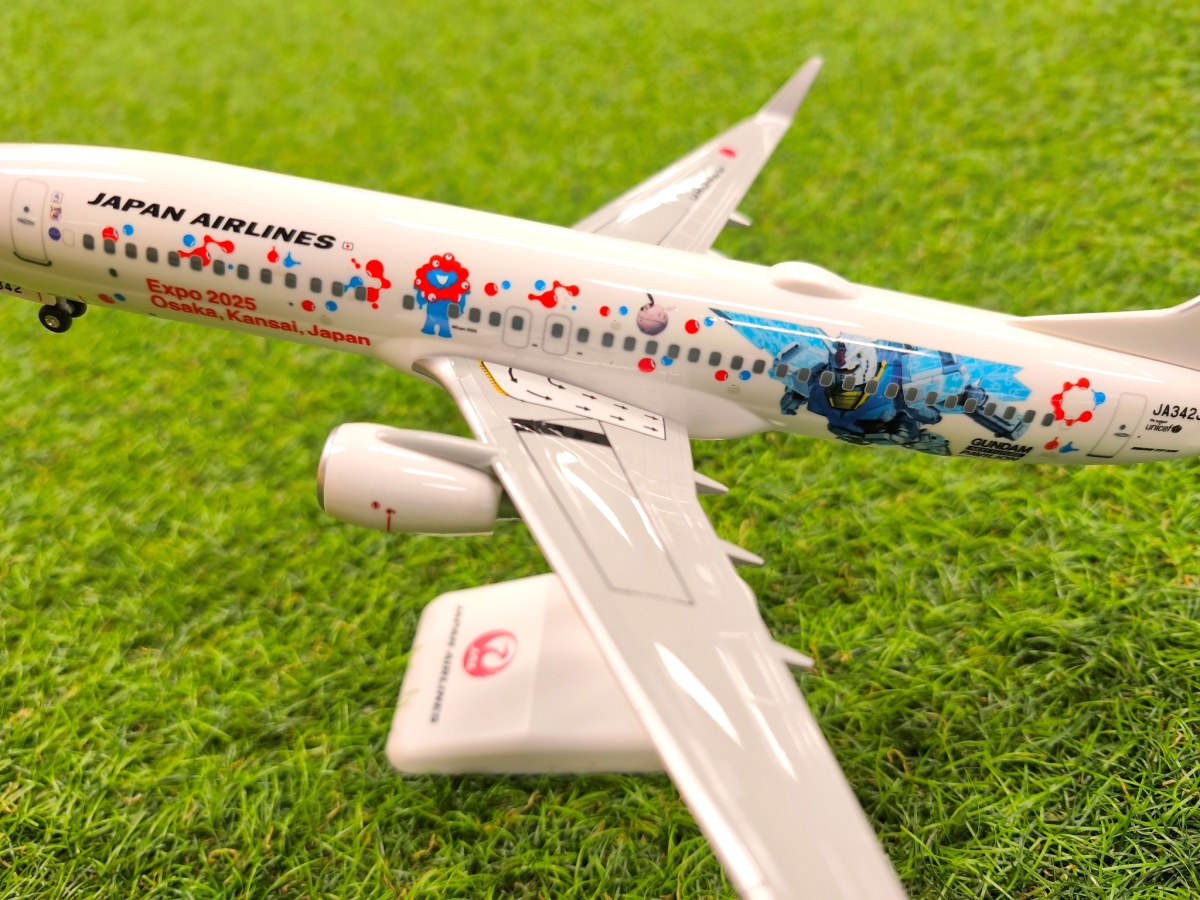 1/130 ボーイング 737-800 (JA343J) 日本航空 (JAL) X ガンダム 2025年