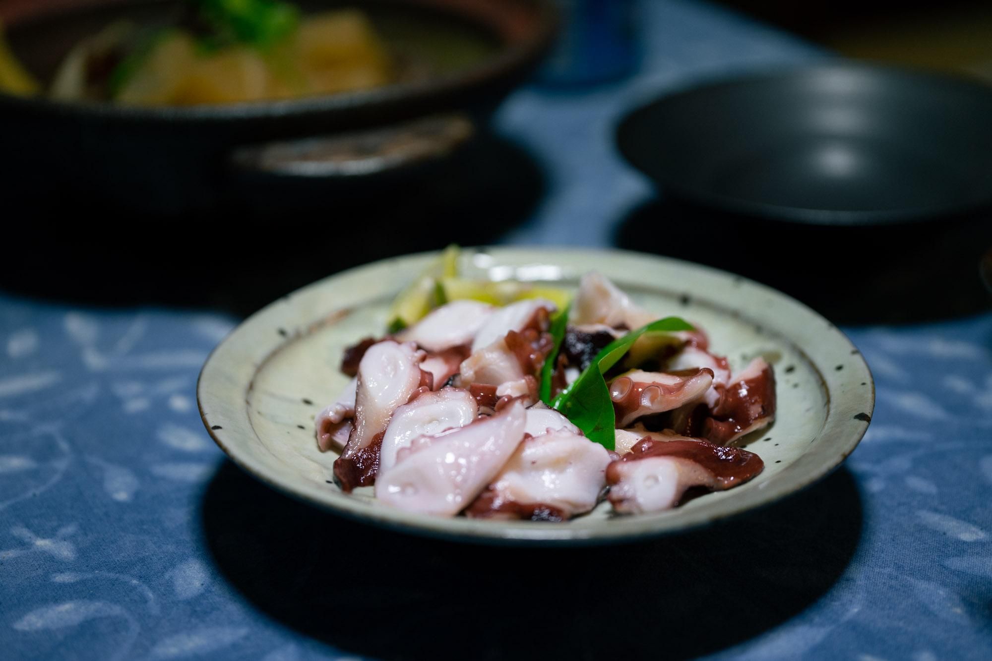 黒釉馬たらい皿（5寸）｜荒賀文成｜荒楽窯｜紡ぎ舎（つむぎや）