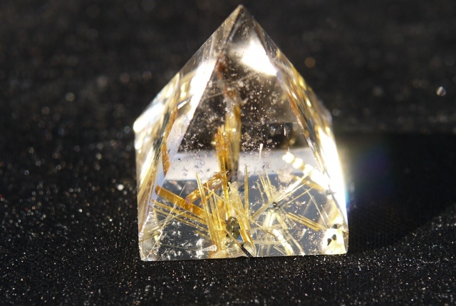 さいたま 大宮 | 天然石 パワーストーン 販売店|石の記録 / 放射ルチル