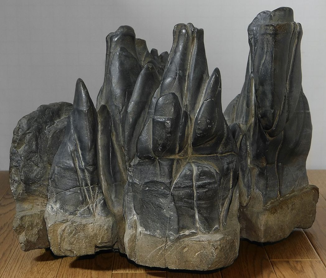 緋山酔恭「山水石美術館」 水石・美石を紹介 金山石・誉平(ポンピラ)石