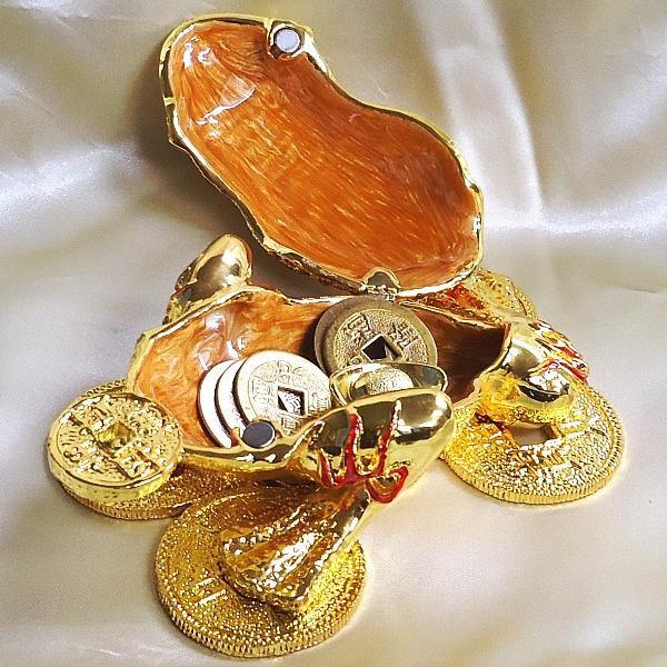 開運 三本足 カエル 置物 風水 玄関 縁起 かわいい 三脚蟾蜍 ライン