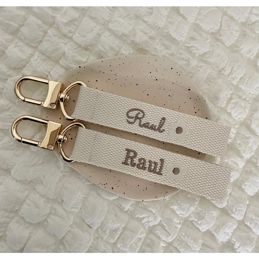 全17カラー 名入れ 刺繍 ネームタグ キーホルダー バッグチャーム 名前