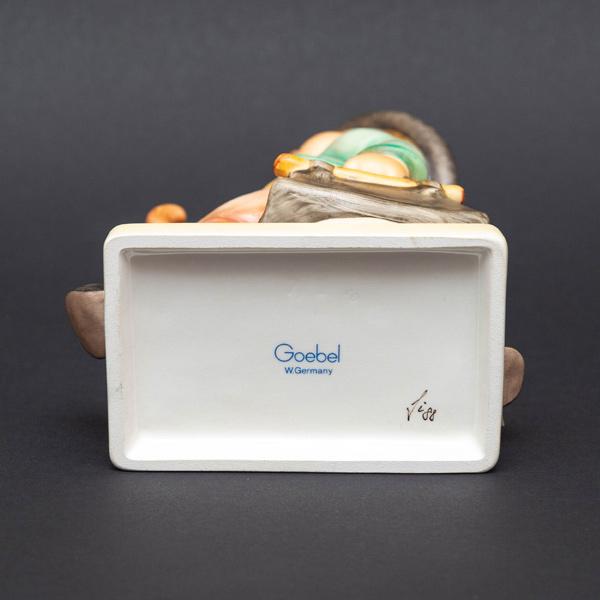 ゲーベル フンメル人形 『Merry Wanderer（陽気な放浪者