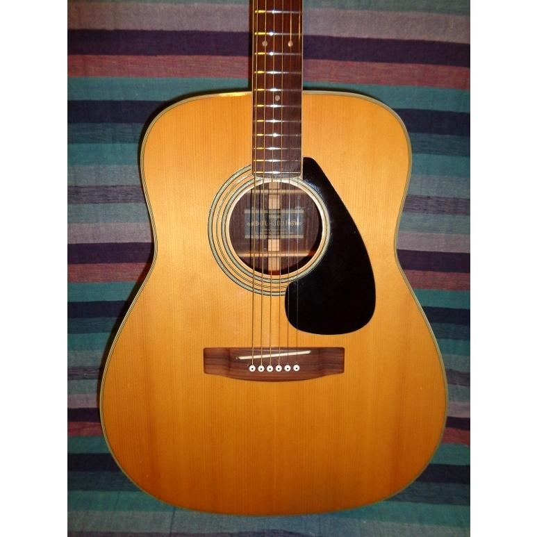 YAMAHA ヤマハFG300J 黒ラベル 調整済 ギグケース付属 状態良い : True