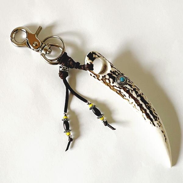 送料無料 えぞしかの角 キーホルダー ターコイズ 大サイズ 鹿の角 鹿角