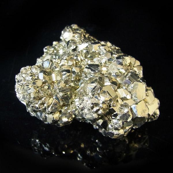 パイライト 原石 ペルー産 天然石 パワーストーン 鉱物 結晶 : 仏像と