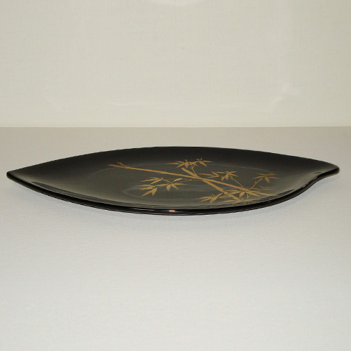 輪島塗 銘々皿 葉形 -竹の蒔絵仕上げ- [内外面とも黒色]｜輪島市の