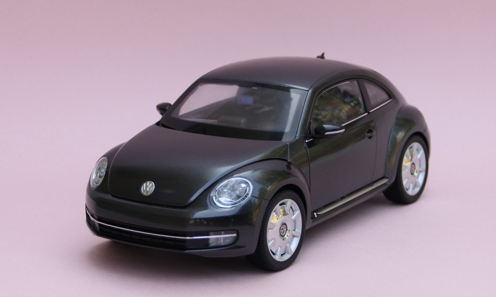 No.64 京商 1/18 フォルクスワーゲン ザ・ビートル – 模型製作 かえる工房