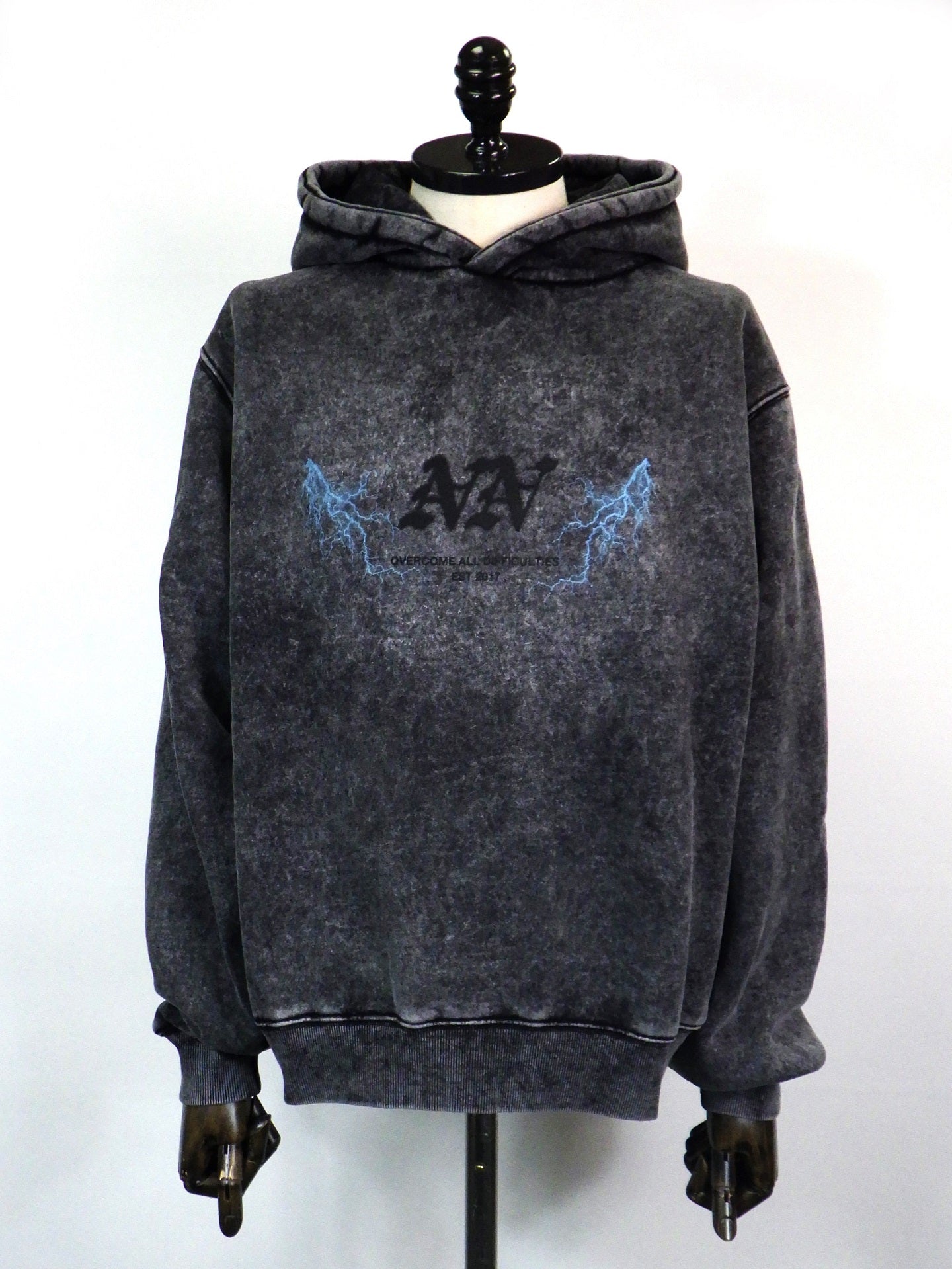 NIL DUE / NIL UN TOKYO (ニル デュエ / ニル アン トーキョー) – KAWANO