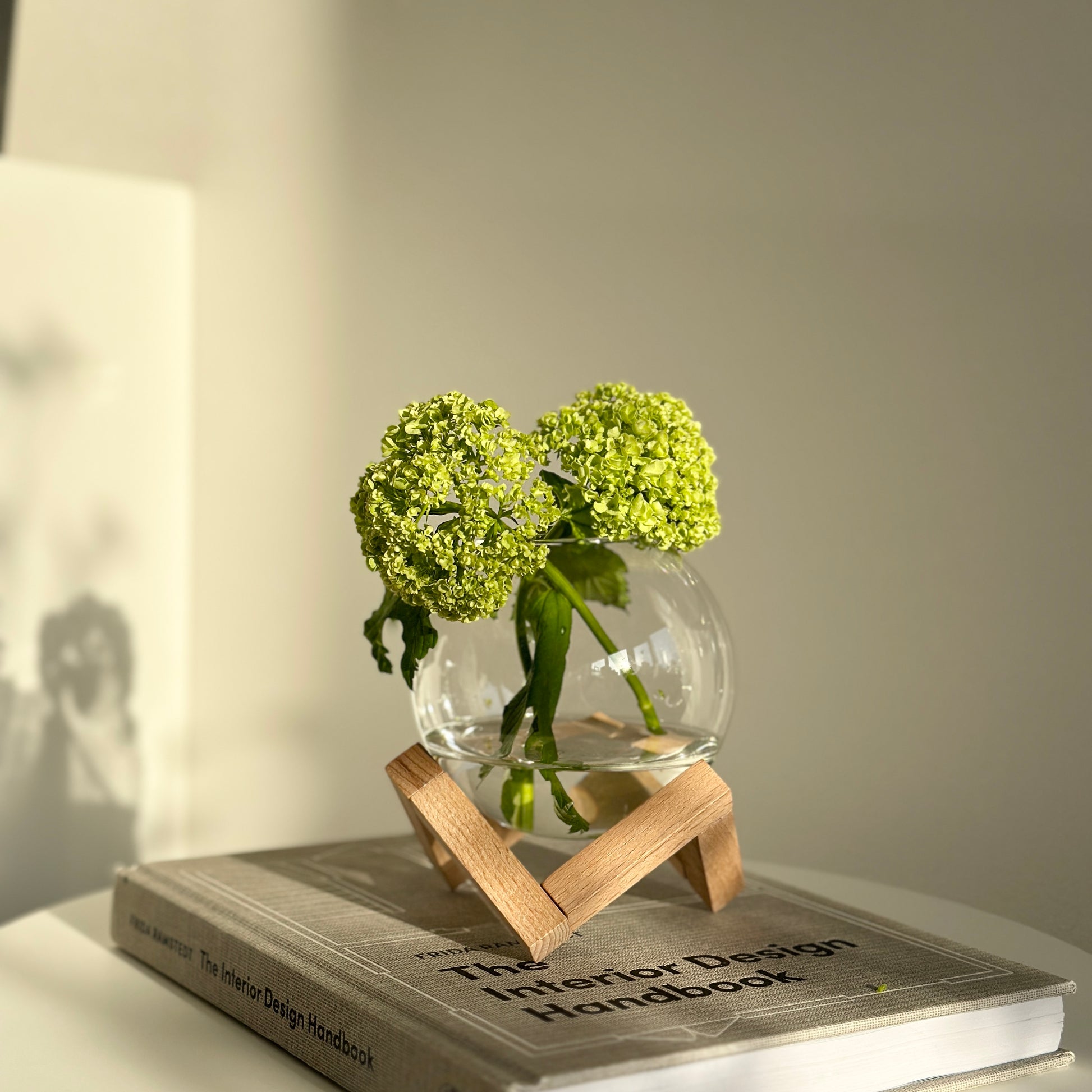 フラワーベース｜ウッドスタンドガラスベース - territory