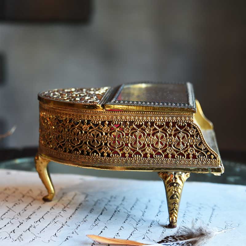 オルゴール付き ピアノモチーフジュエリーボックス /OBJ-128 – 神戸