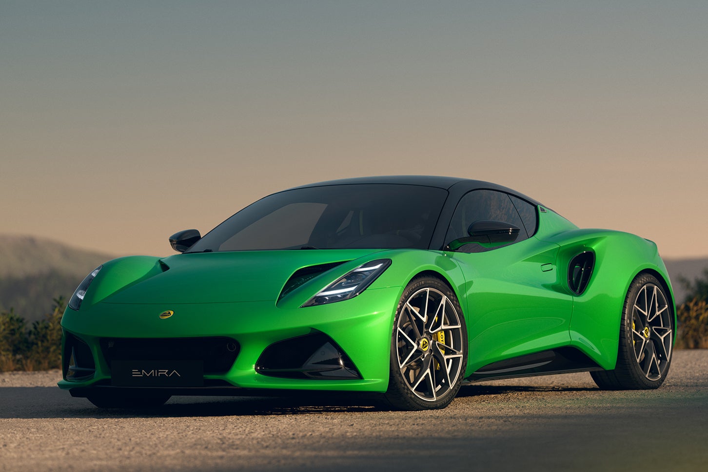 ロータス唯一のエンジンモデル、エミーラに「V6 SE」とエントリー