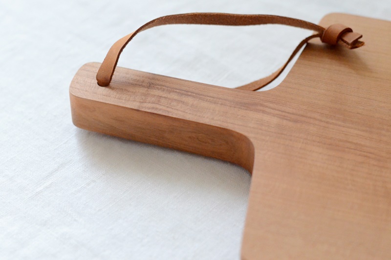 自然木本来の美しさ 山口和宏さんのチーズボードとカッティングボード