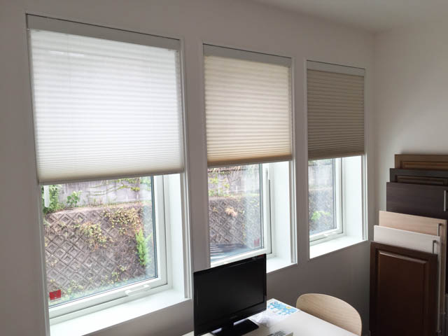 ハニカムシェードが標準仕様(一条工務店i-smart) ～窓の断熱性能を