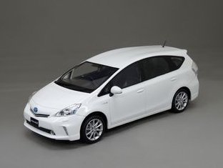 Amazon | トヨタ 1/30 ミニカー プリウスα ホワイトパールクリスタル