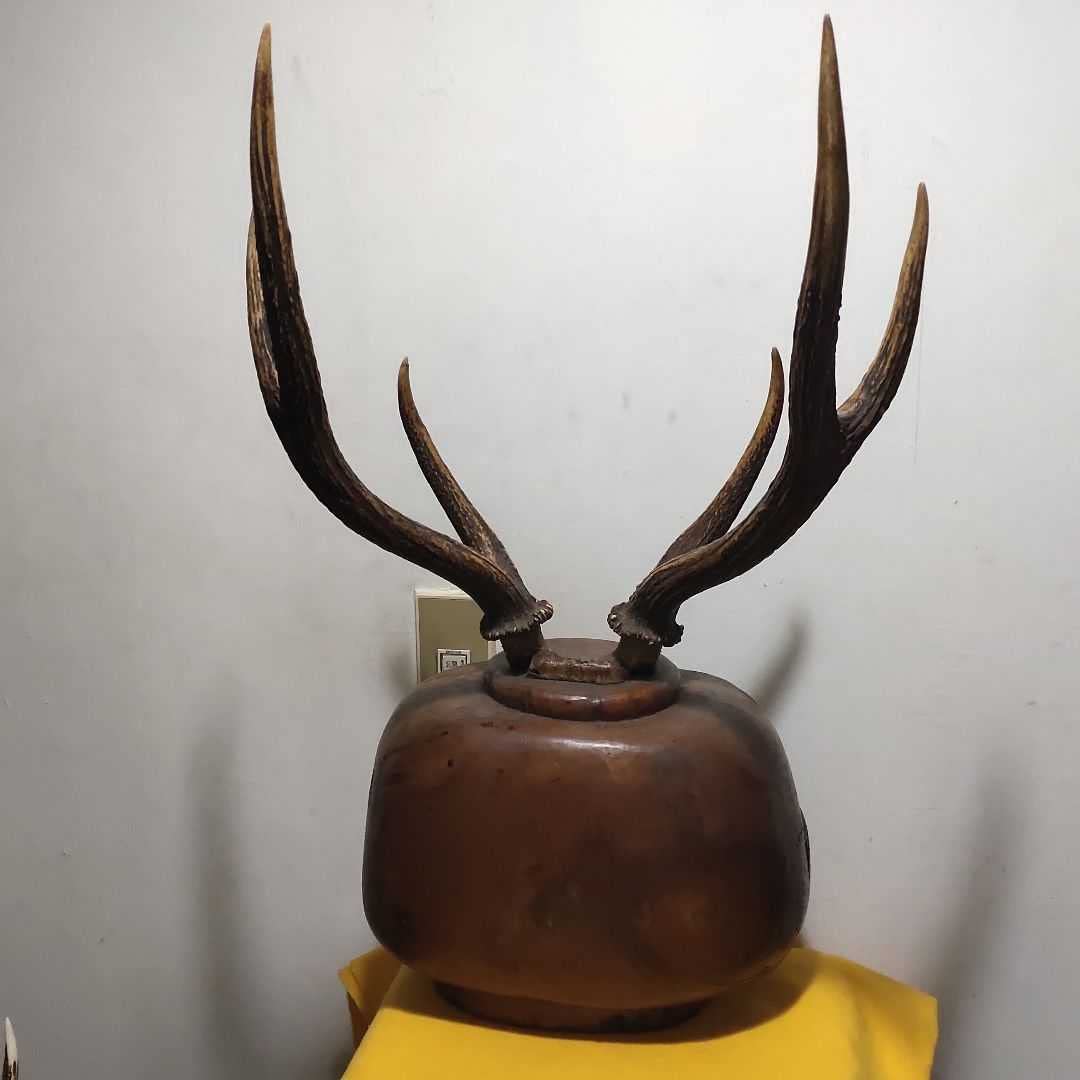 Amazon.co.jp: 和骨董 天然物 鹿の角 刀掛け台 2本掛け 置物