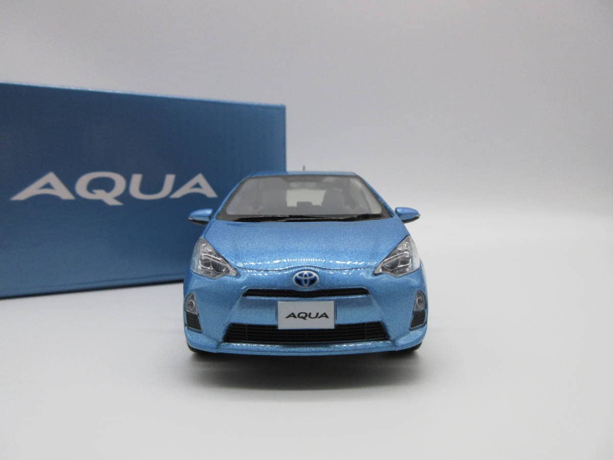 Amazon | 1/30 ミニカー アクア AQUA 前期 カラーサンプル 非売品