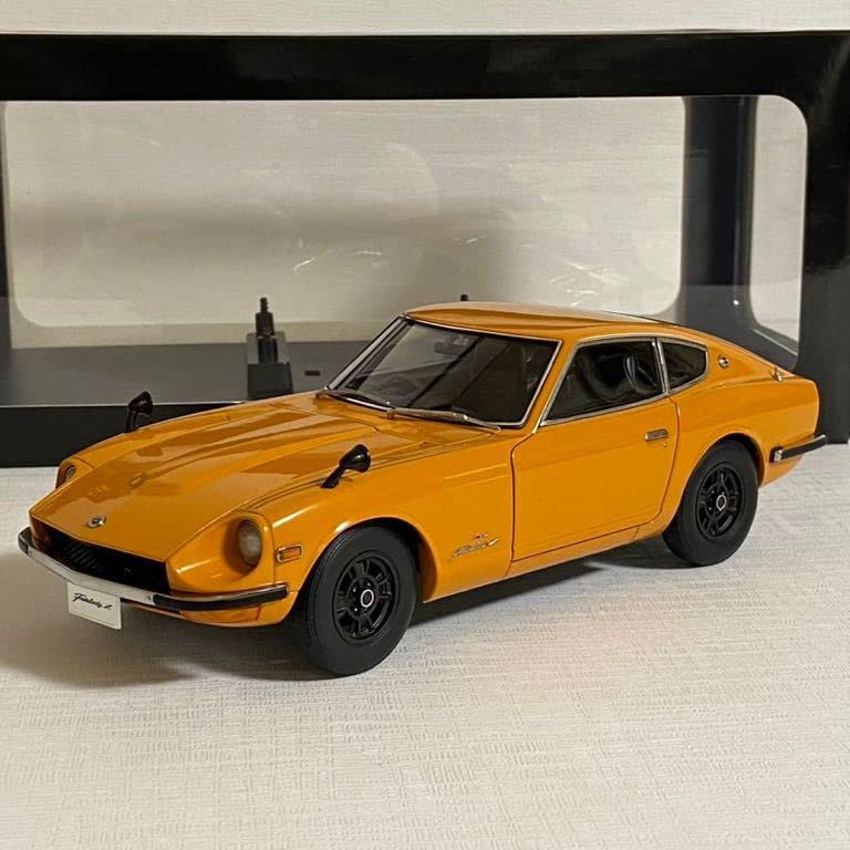Amazon.co.jp: オートアート／AUTOart：1/18 ニッサン フェアレディ