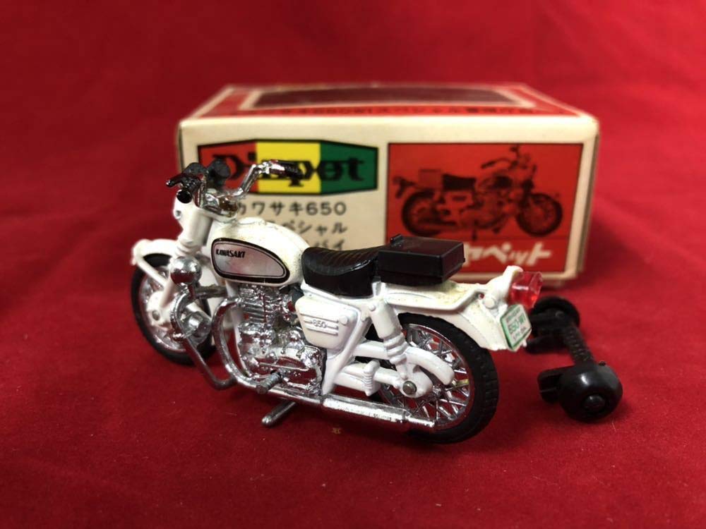 Amazon.co.jp: ダイヤペット カワサキ 650 W1 スペシャル 警視庁白バイ