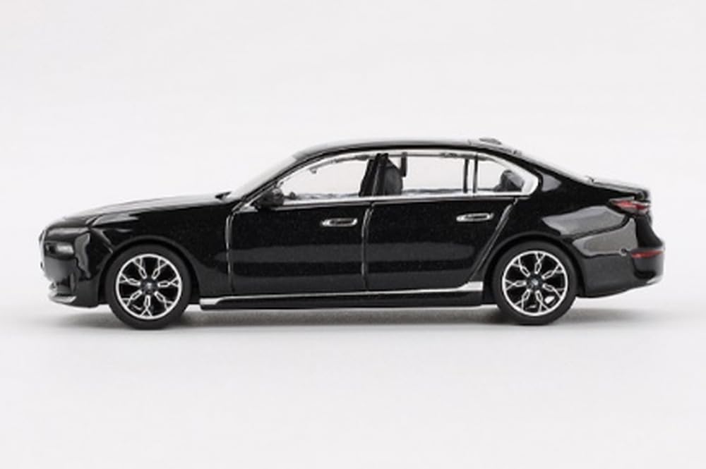 Amazon | MINI GT 1/64 BMW i7 eDrive50 ブラックサファイア (左