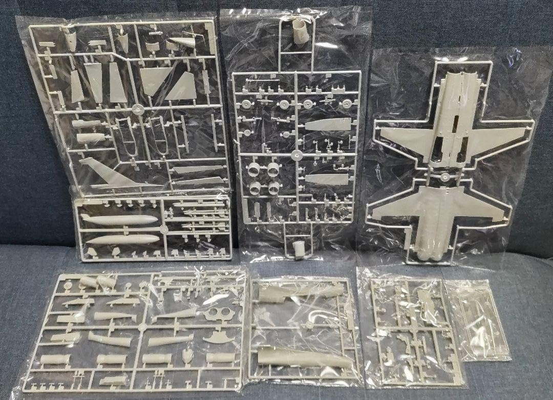 Amazon | AFVクラブ 1/48 台湾空軍 F-CK-1C 経国号 単座型 プラモデル