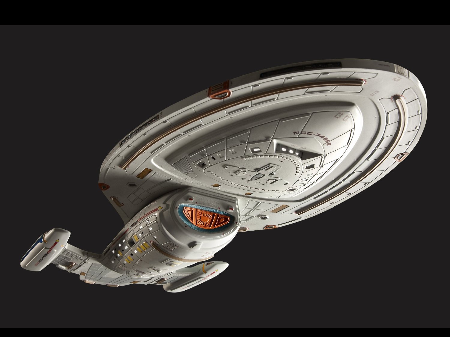 Amazon.co.jp: ドイツレベル スタートレック 1/670 NCC-74656 U.S.S