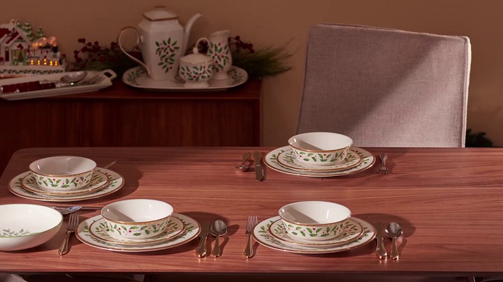 Amazon.com: Lenox Serveware, Hosting The Holidays Cheese Plate